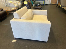 Thomasville Dillard Fabric Twin Size Convertible Sleeper Chair! (NEW OUT OF BOX)