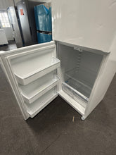 Frigidaire 30 in. 18.3 cu. ft. Top Freezer Refrigerator, Garage Ready