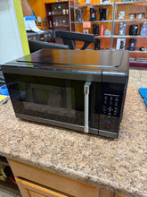 Hamilton Beach 1.1 cu ft CounterTop Microwave Oven, 1000 Watts, Black Stainless Steel! (NEW OUT OF BOX,