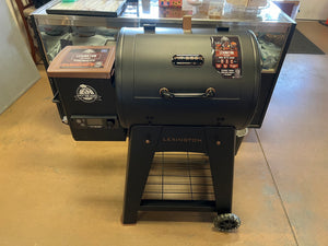 Pit Boss Lexington 500 Sq in Wood Fired Pellet Grill and Smoker – Onyx Series!! NEW AND ASSEMBLED!!