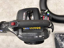 Black Max 26cc 2-Cycle Engine 400 CFM and 150 MPH Gas Blower / Vacuum! (USED ONCE - LIKE NEW IN THE BOX)