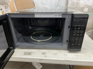 Mainstays 2.2 cu ft Microwave Ovens in Black! (NEW OUT OF BOX)!!