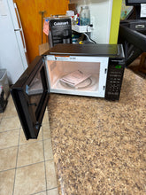 Hamilton Beach 0.9 cu. ft. Countertop Microwave Oven, 900 Watts, Black Stainless Steel