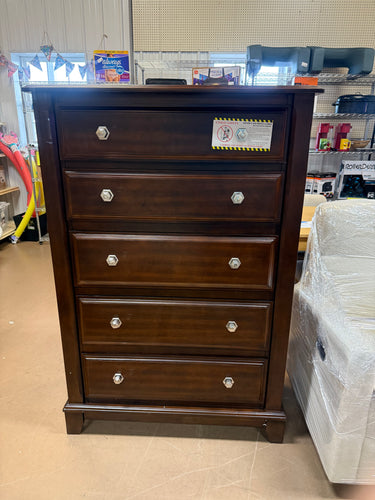 Litchville Brown Contemporary Style Chest! (BRAND NEW)
