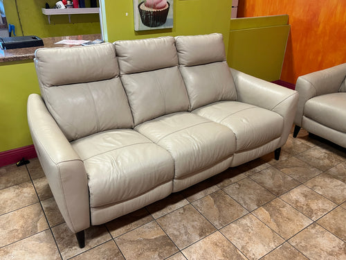 Crosslin Leather Power Reclining Sofa with Power Headrests!! USED, LIKE NEW(VERY CLEAN)!!