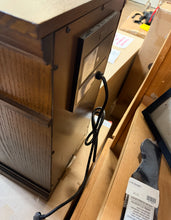 Tresanti Chairside Table with Power!

-Brand new out of the box