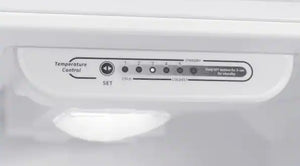 Vissani 18 cu. ft. Top Freezer Refrigerator, Garage Ready in White!! BRAND NEW(MINOR DENT FROM SHIPPING)!!