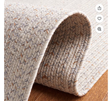SAFAVIEH Braided Gino Distressed Machine Washable Reversible Area Rug, Ivory/Light Grey, 7' x 7' Round- new