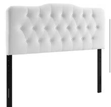 Annabel White Twin Diamond Tufted Performance Velvet Headboard! (NEW IN BOX)