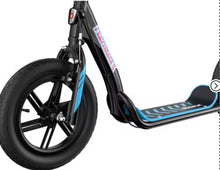 Razor Flashback Kick Scooter! (NEW IN BOX!)