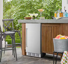 Hoore 15 in. 130 Cans 3.53 cu. ft. Built-in/Freestanding Outdoor Refrigerator in Stainless Steel with Interior Light! (NEW)