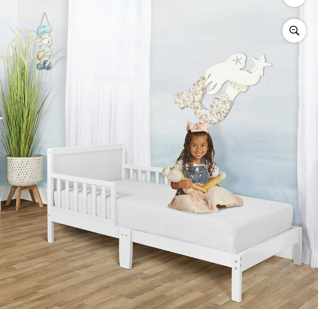 Dream on Me Brookside Toddler Bed, White- new in box