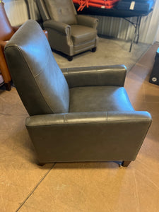 Barcalounger Ridgefield Leather Pushback Recliner!! NEW AND ASSEMBLED!!