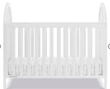 Delta Children Milano 4-in-1 Convertible Crib, White! (NEW IN BOX)