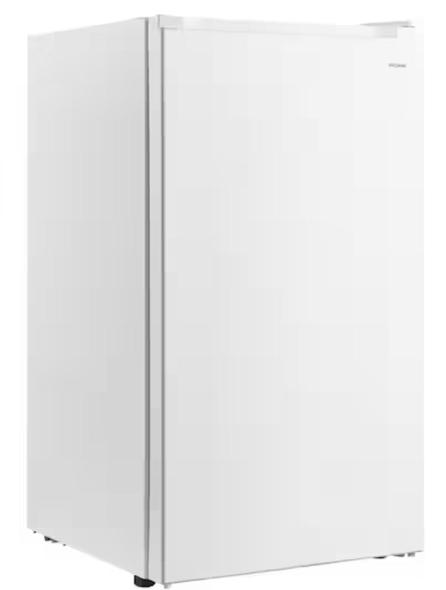 Magic Chef 3.2 cu. ft. Mini Refrigerator in White, ENERGY STAR! (NEW IN BOX)