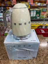 Smeg 50's Retro Style Aesthetic Electric Kettle, Cream- slightly used - works great!