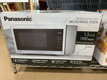 Panasonic 1.3 cu ft Countertop Microwave Oven in Glass Door- WE DO NOT SHIP!!