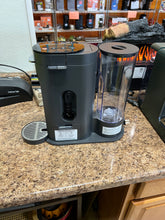 Ninja Single-Serve Pods & Grounds Specialty Coffee Maker, K-Cup Pod Compatible, Built-In Milk Frother, 6-oz. Cup to 24-oz. Travel Mug Sizes, Iced Coffee Maker, Gray used works great!!!!