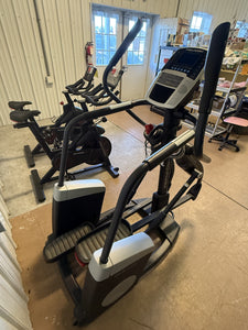 PROFORM 16.0 MME Elliptical!! NEW AND ASSEMBLED(MINOR CRACK FROM SHIPPING)!!