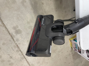 Tineco GO PET, the ultimate cordless stick vacuum cleaner specifically designed for pet owners. USED - good condition