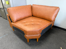 SINGLE CORNER ACCENT CHAIR! (NEW)