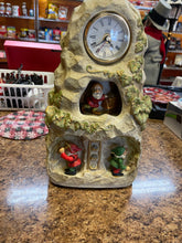 Golden Mountain Clock- works great