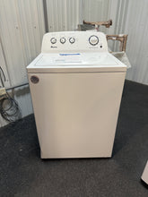 Amana 3.8-cu ft High Efficiency Agitator Top-Load Washer (White)!! NEW(DENTED ON SIDE FROM SHIPPING)!!