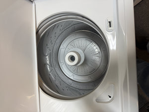 Amana 3.8-cu ft High Efficiency Agitator Top-Load Washer (White)!! NEW(DENTED ON SIDE FROM SHIPPING)!!