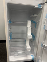 Frigidaire 7.5 Cu. Ft. Top Mount Retro Refrigerator Freezer Combo, Apartment Size Upright Fridge Freezer -CREAM