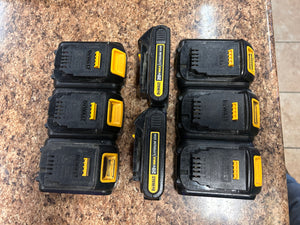 DEWALT 20V MAX Battery, Compact 1.5Ah (DCB201)! (USED - TESTED) (Single battery)