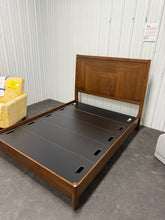 Universal Broadmoore Powell Queen Bed! (NEW - SCRATCHED) - (PHOTOS SHOEN PREVIOUSLY ASSEMBLED FRAME!)
