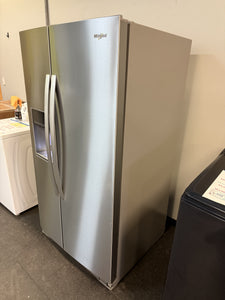 Whirlpool 28.4-cu ft Side-by-Side Refrigerator with Ice Maker, Water and Ice Dispenser (Fingerprint Resistant Stainless Steel)!! NEW(MINOR DENT FROM SHIPPING)!!