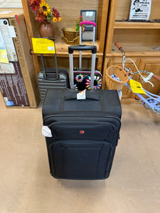 SWISSGEAR 32” Zurich Softside Large Checked Suitcase! (NEW)