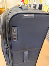 SWISSGEAR 32” Zurich Softside Large Checked Suitcase! (NEW)