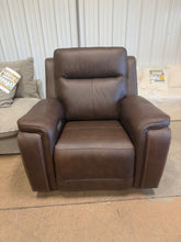 FLEXSTEEL GRIFFIN ITALIAN LEATHER POWER RECLINER WITH POWER HEADREST & LUMBAR!! 🔥