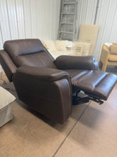 FLEXSTEEL GRIFFIN ITALIAN LEATHER POWER RECLINER WITH POWER HEADREST & LUMBAR!! 🔥
