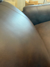 FLEXSTEEL GRIFFIN ITALIAN LEATHER POWER RECLINER WITH POWER HEADREST & LUMBAR!! 🔥