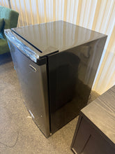 Whynter Energy Star 3.0 Cubic feet Upright Freezer, 21" D x 19.5" W x 33.5" H, 3, Stainless Steel!! BRAND NEW!!