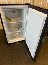 Whynter Energy Star 3.0 Cubic feet Upright Freezer, 21" D x 19.5" W x 33.5" H, 3, Stainless Steel!! BRAND NEW!!
