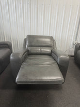 ABBYSON DOMINICK LEATHER POWER RECLINER WITH POWER HEADREST!! (BRAND NEW!)