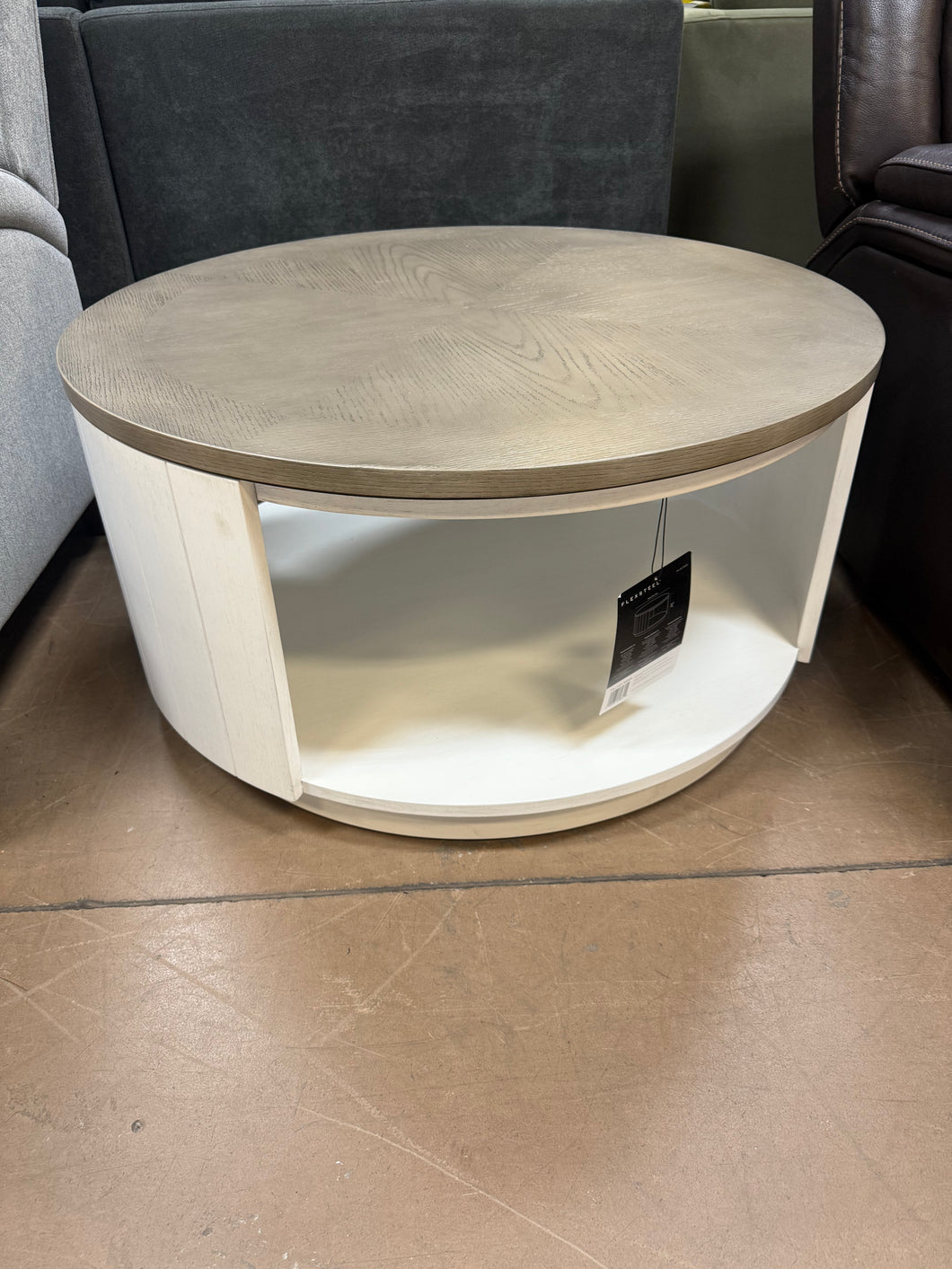 Flexsteel Melody 35” Round Coffee Table with Wheels!! NEW OUT OF BOX(SHIPPING DAMAGES)!!