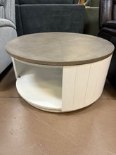 Flexsteel Melody 35” Round Coffee Table with Wheels!! NEW OUT OF BOX(SHIPPING DAMAGES)!!