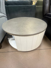 Flexsteel Melody 35” Round Coffee Table with Wheels!! NEW OUT OF BOX(SHIPPING DAMAGES)!!