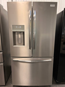 Frigidaire Gallery 27.8-cu ft French Door Refrigerator with Dual Ice Maker, Water and Ice Dispenser (Fingerprint Resistant Stainless Steel)! (BRAND NEW)