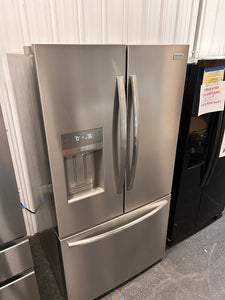 Frigidaire Gallery 27.8-cu ft French Door Refrigerator with Dual Ice Maker, Water and Ice Dispenser (Fingerprint Resistant Stainless Steel)! (BRAND NEW)