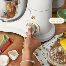 Beautiful 3.5 Qt Stand Mixer, White Icing with Flat Beater, Dough Hook, Balloon Whisk, White Icing! (NEW)