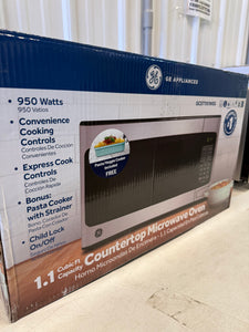 GE 21 Inch Wide 1.1 Cu. Ft. 950 Watt Countertop Microwave with Touch Controls! (NEW)