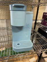 Keurig K-Express Essentials Sky Blue Single-Serve K-Cup Pod Coffee Maker!! VERY LIGHTLY USED(TESTED WORKS GREAT)!!
