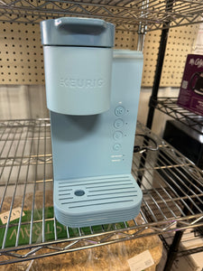 Keurig K-Express Essentials Sky Blue Single-Serve K-Cup Pod Coffee Maker!! VERY LIGHTLY USED(TESTED WORKS GREAT)!!