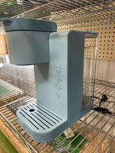 Keurig K-Express Essentials Sky Blue Single-Serve K-Cup Pod Coffee Maker!! VERY LIGHTLY USED(TESTED WORKS GREAT)!!